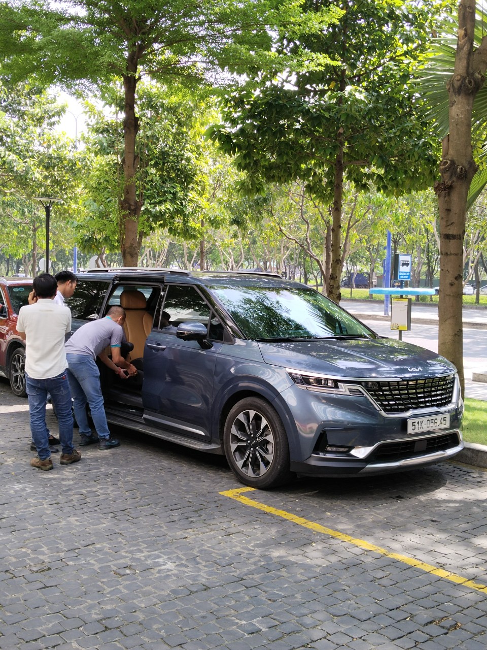Thuê Xe Từ Bà Rịa Đi Sài Gòn - Tiết Kiệm, Nhanh Chóng Với Nhà Xe Nguyễn Hùng